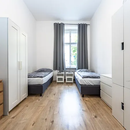 Safarikova 18 براغ
