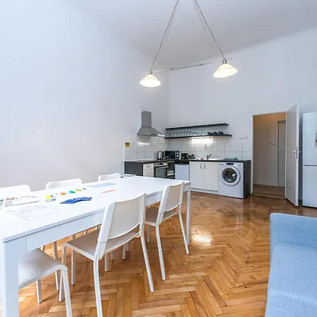Safarikova 18 * Prag