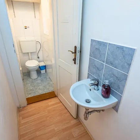 Apartment Safarikova 18 Prag