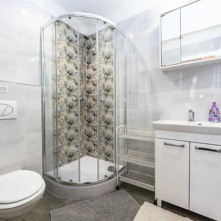 Safarikova 18 Apartment Prag