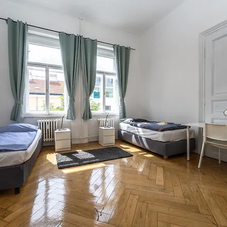 Appartement Safarikova 18