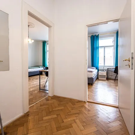 Safarikova 18 Appartement *