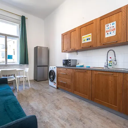 Safarikova 18 Appartement *