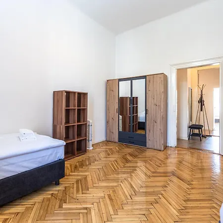 Appartement Safarikova 18 *