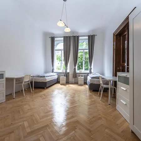 Safarikova 18 * Prague
